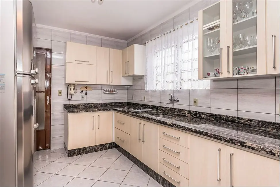 Foto 9 de Casa com 3 quartos à venda, 193m2 em Vila Jardim, Porto Alegre - RS