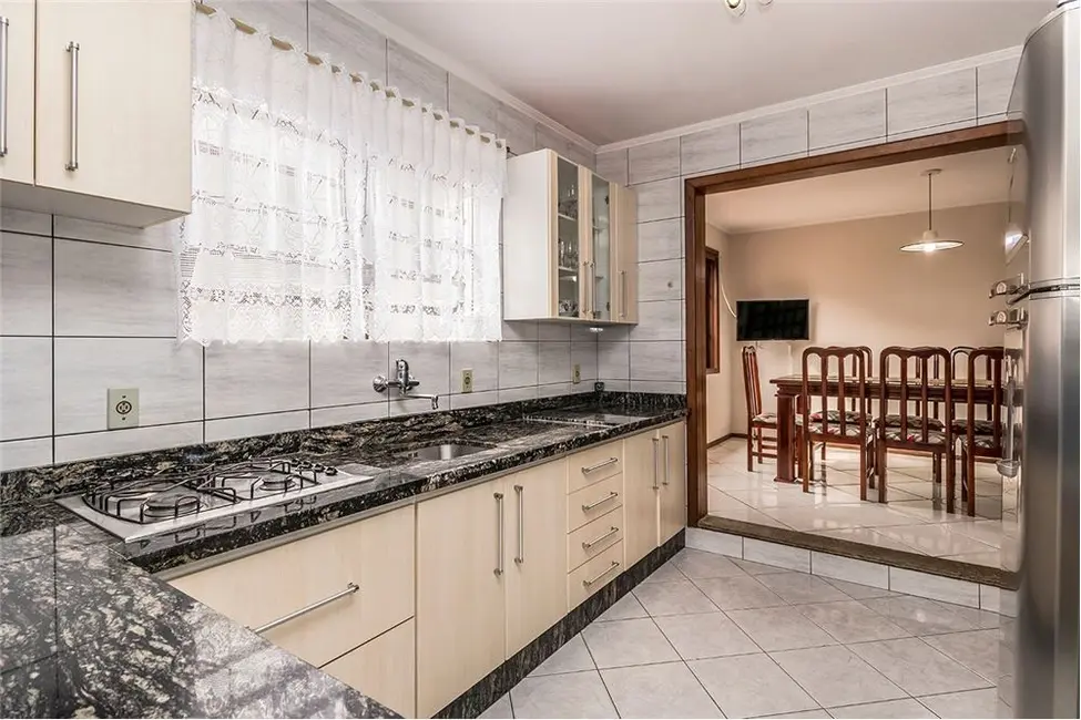 Foto 8 de Casa com 3 quartos à venda, 193m2 em Vila Jardim, Porto Alegre - RS