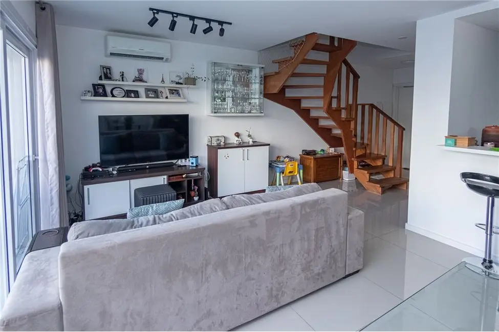 Casa com 3 quartos à venda, 99m2 em Lomba do Pinheiro, Porto Alegre - RS - imagem 7 Foto 7 de Casa com 3 quartos à venda, 99m2 em Lomba do Pinheiro, Porto Alegre - RS