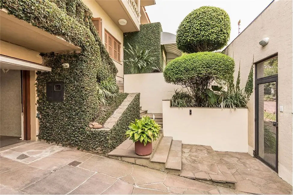 Casa com 4 quartos à venda, 640m2 em Três Figueiras, Porto Alegre - RS - imagem 5 Foto 5 de Casa com 4 quartos à venda, 640m2 em Três Figueiras, Porto Alegre - RS