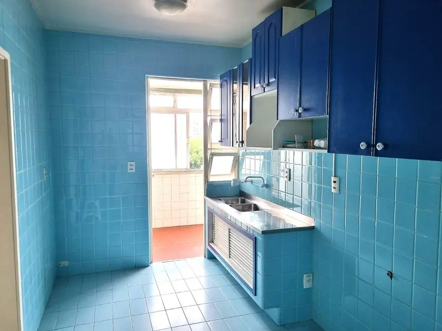 Apartamento com 3 quartos à venda, 98m2 em Rio Branco, Porto Alegre - RS - imagem 6 Foto 6 de Apartamento com 3 quartos à venda, 98m2 em Rio Branco, Porto Alegre - RS