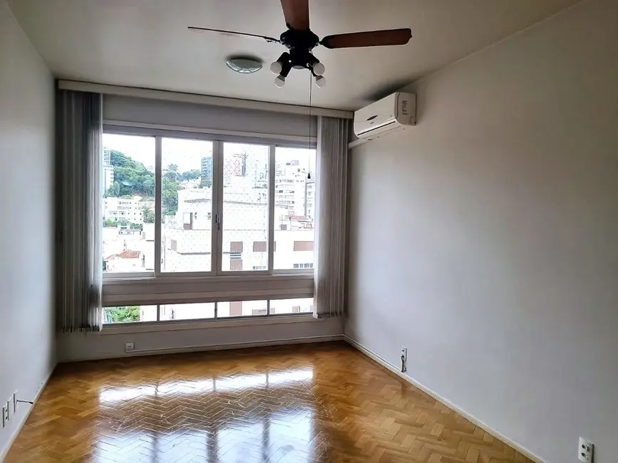 Apartamento com 3 quartos à venda, 98m2 em Rio Branco, Porto Alegre - RS - imagem 4 Foto 4 de Apartamento com 3 quartos à venda, 98m2 em Rio Branco, Porto Alegre - RS