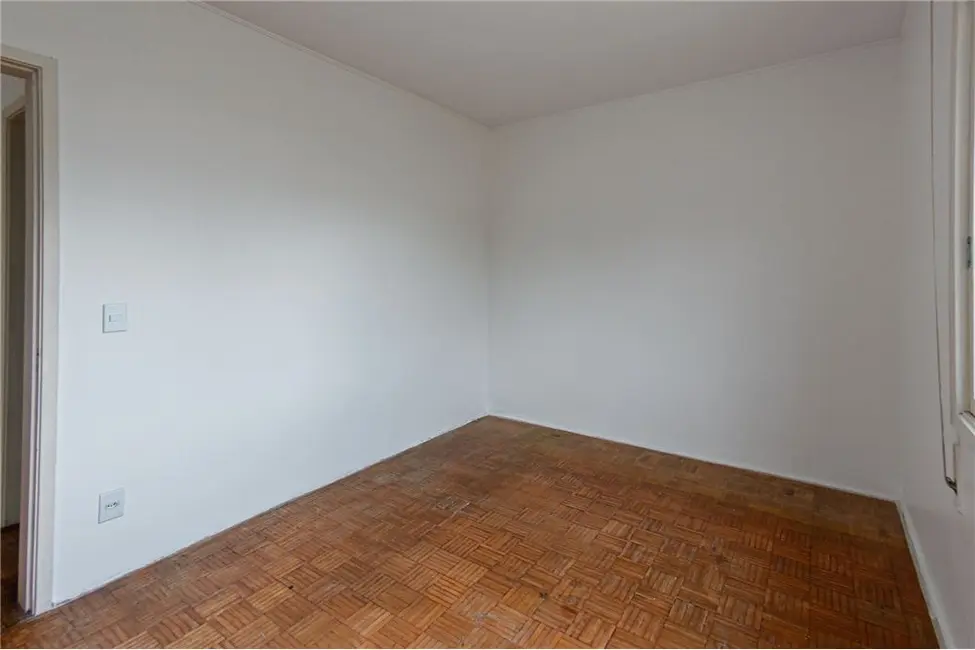 Apartamento com 2 quartos à venda, 68m2 em Teresópolis, Porto Alegre - RS - imagem 5 Foto 5 de Apartamento com 2 quartos à venda, 68m2 em Teresópolis, Porto Alegre - RS