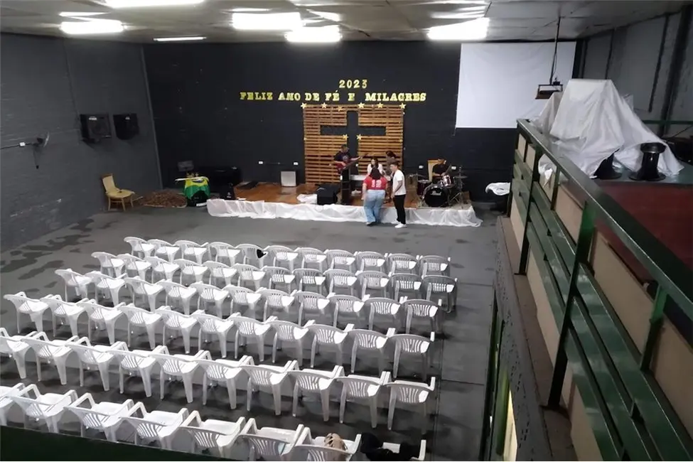 Loja à venda, 300m2 em Sarandi, Porto Alegre - RS - imagem 3 Foto 3 de Loja à venda, 300m2 em Sarandi, Porto Alegre - RS