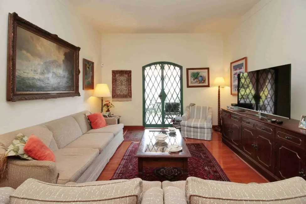 Foto 8 de Casa com 3 quartos à venda, 350m2 em Pacaembu, São Paulo - SP