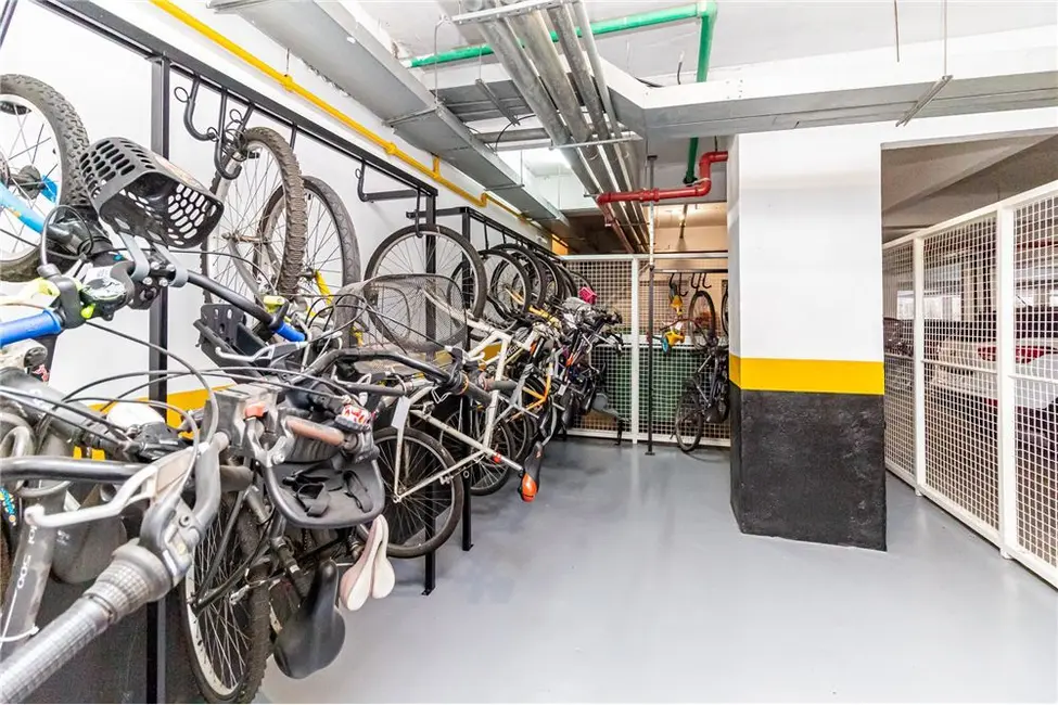 Foto 8 de Apartamento com 2 quartos à venda, 70m2 em Passo da Areia, Porto Alegre - RS