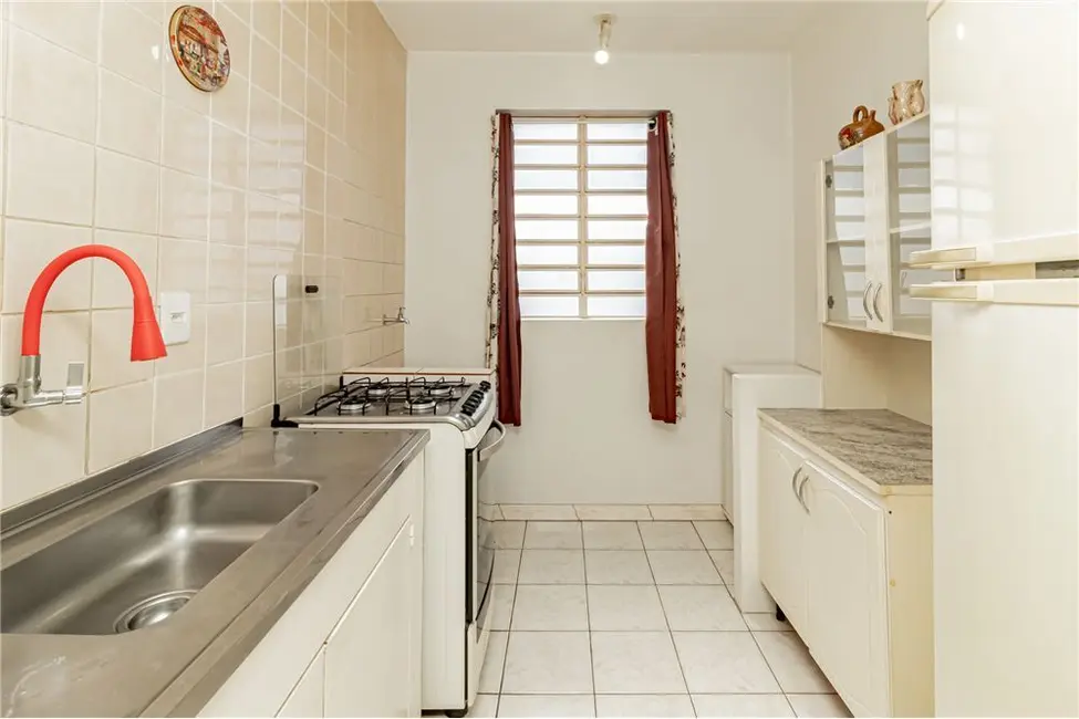 Foto 2 de Apartamento com 1 quarto à venda, 38m2 em Azenha, Porto Alegre - RS