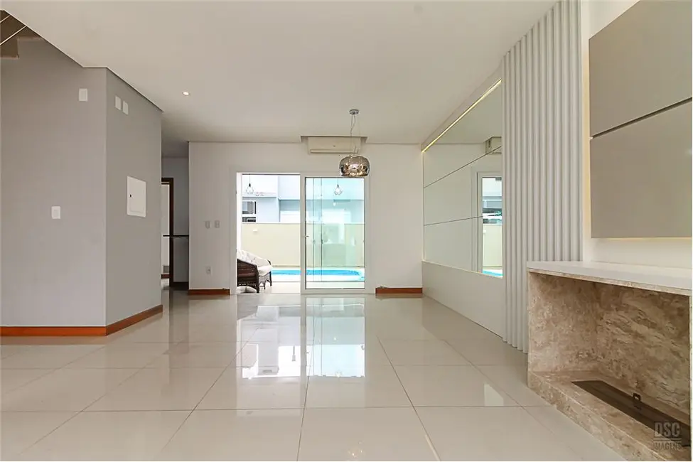 Foto 6 de Casa com 3 quartos à venda, 150m2 em Hípica, Porto Alegre - RS