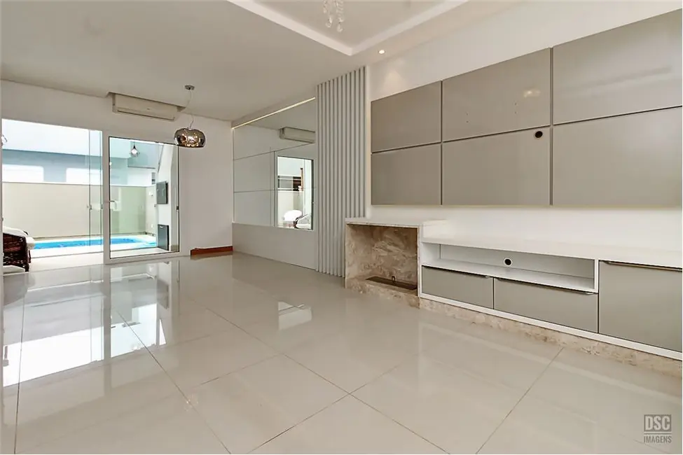 Foto 3 de Casa com 3 quartos à venda, 150m2 em Hípica, Porto Alegre - RS