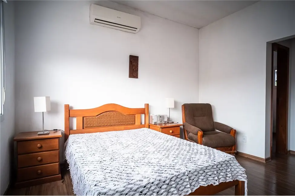 Foto 6 de Casa com 4 quartos à venda, 199m2 em Morro Santana, Porto Alegre - RS