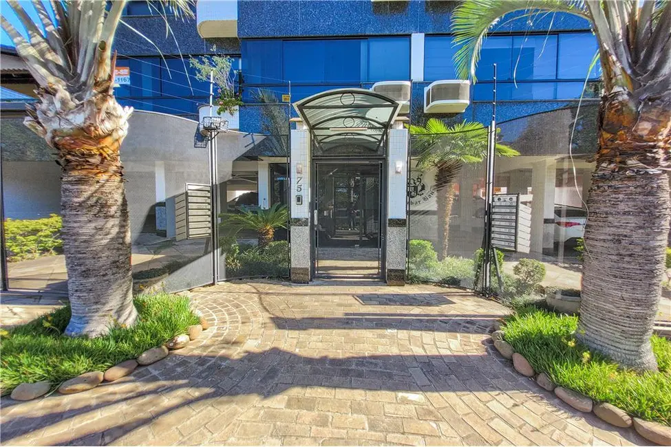 Apartamento com 3 quartos à venda, 106m2 em Porto Alegre - RS - imagem 4 Foto 4 de Apartamento com 3 quartos à venda, 106m2 em Porto Alegre - RS