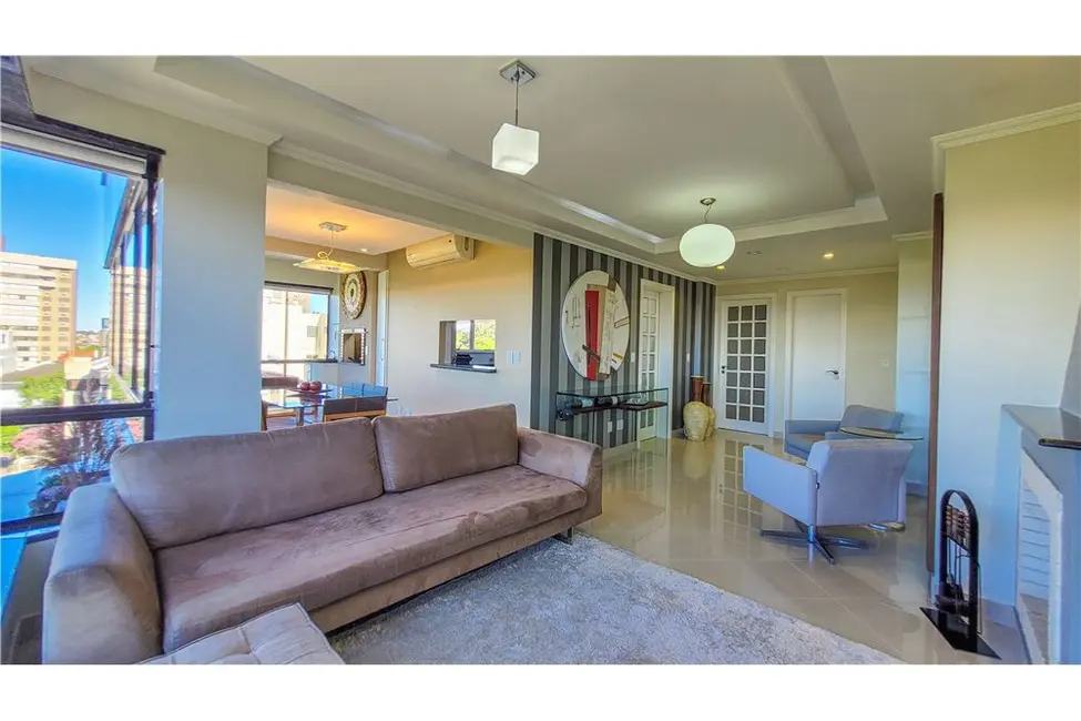 Apartamento com 3 quartos à venda, 106m2 em Porto Alegre - RS - imagem 9 Foto 9 de Apartamento com 3 quartos à venda, 106m2 em Porto Alegre - RS