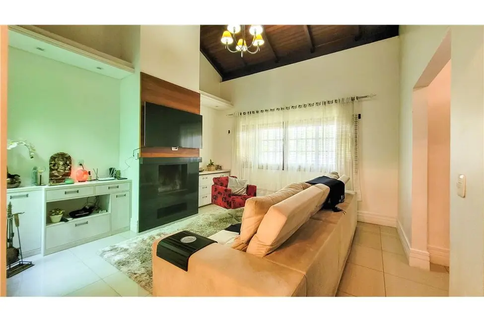 Casa com 4 quartos à venda, 267m2 em Jardim Itu, Porto Alegre - RS - imagem 5 Foto 5 de Casa com 4 quartos à venda, 267m2 em Jardim Itu, Porto Alegre - RS