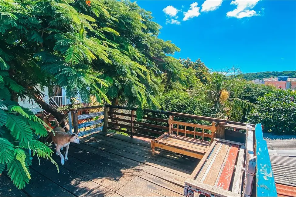 Casa com 3 quartos à venda, 216m2 em Bombinhas - SC - imagem 7 Foto 7 de Casa com 3 quartos à venda, 216m2 em Bombinhas - SC