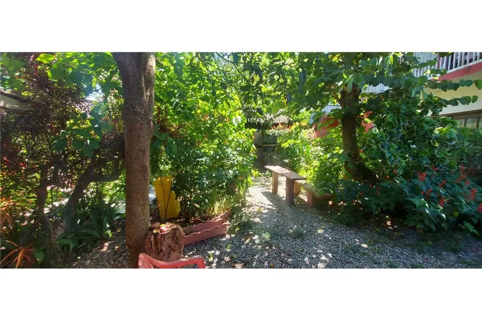 Casa com 3 quartos à venda, 216m2 em Bombinhas - SC - imagem 8 Foto 8 de Casa com 3 quartos à venda, 216m2 em Bombinhas - SC