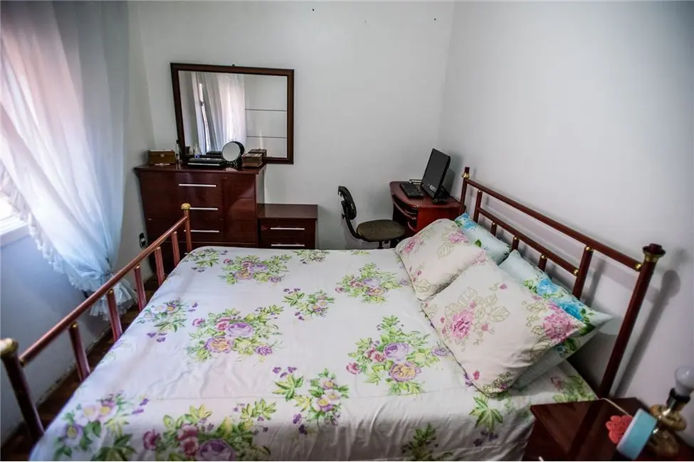 Apartamento com 2 quartos à venda, 58m2 em Passo da Areia, Porto Alegre - RS - imagem 7 Foto 7 de Apartamento com 2 quartos à venda, 58m2 em Passo da Areia, Porto Alegre - RS