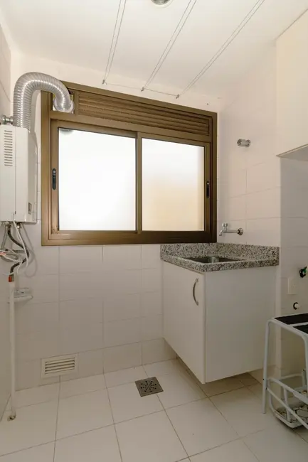 Apartamento com 3 quartos à venda, 83m2 em Passo da Areia, Porto Alegre - RS - imagem 9 Foto 9 de Apartamento com 3 quartos à venda, 83m2 em Passo da Areia, Porto Alegre - RS
