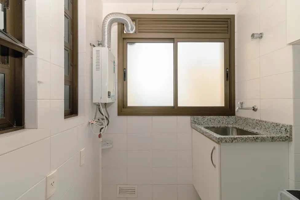 Apartamento com 3 quartos à venda, 83m2 em Passo da Areia, Porto Alegre - RS - imagem 8 Foto 8 de Apartamento com 3 quartos à venda, 83m2 em Passo da Areia, Porto Alegre - RS