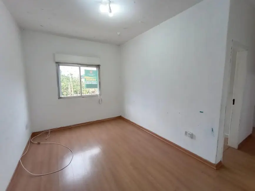 Foto 4 de Apartamento com 2 quartos à venda, 54m2 em São Sebastião, Porto Alegre - RS