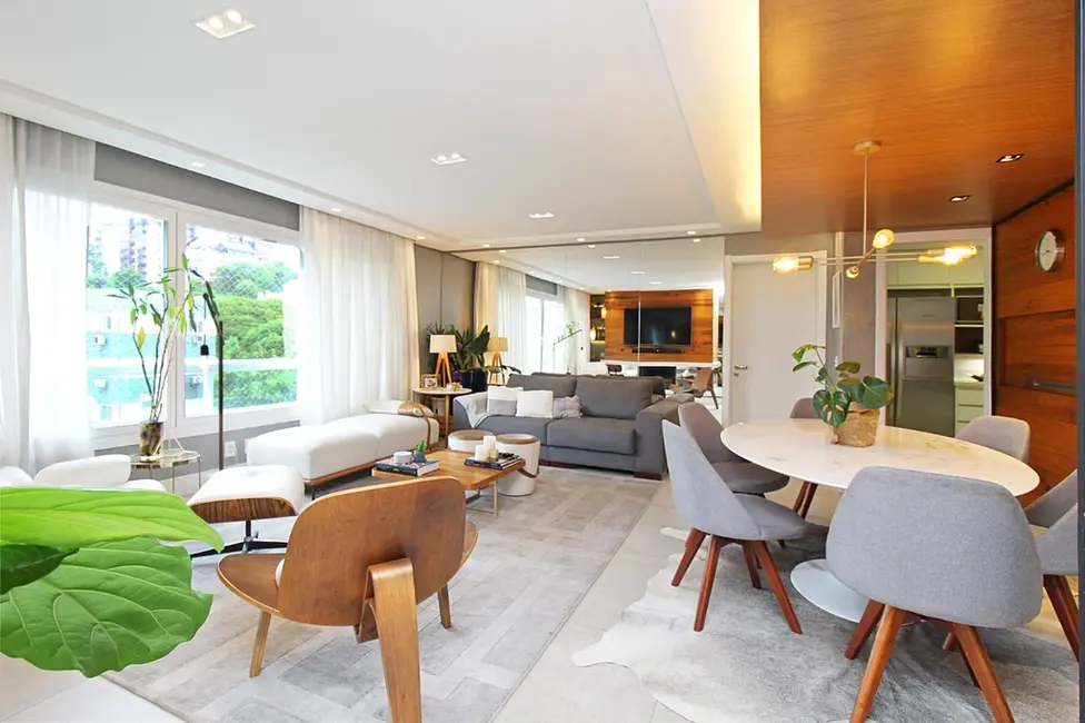 Apartamento com 3 quartos à venda, 128m2 em Menino Deus, Porto Alegre - RS - imagem 6 Foto 6 de Apartamento com 3 quartos à venda, 128m2 em Menino Deus, Porto Alegre - RS
