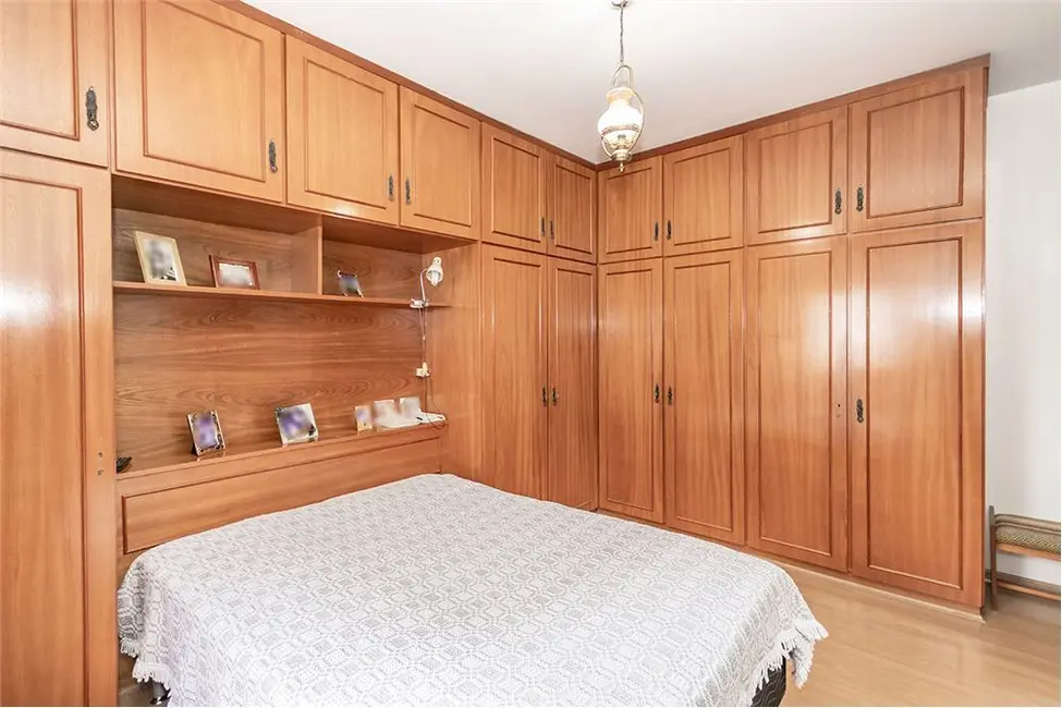 Apartamento com 3 quartos à venda, 79m2 em Vila Ipiranga, Porto Alegre - RS - imagem 9 Foto 9 de Apartamento com 3 quartos à venda, 79m2 em Vila Ipiranga, Porto Alegre - RS