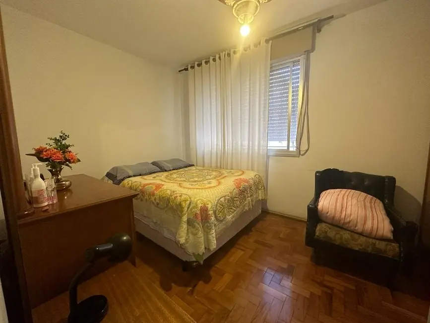 Apartamento com 3 quartos à venda, 78m2 em Menino Deus, Porto Alegre - RS - imagem 5 Foto 5 de Apartamento com 3 quartos à venda, 78m2 em Menino Deus, Porto Alegre - RS
