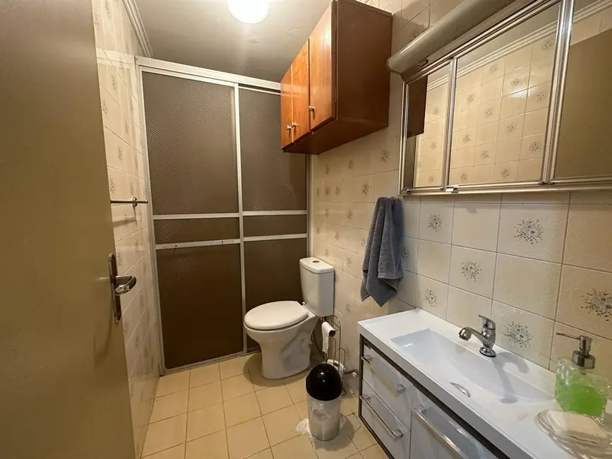 Apartamento com 3 quartos à venda, 78m2 em Menino Deus, Porto Alegre - RS - imagem 9 Foto 9 de Apartamento com 3 quartos à venda, 78m2 em Menino Deus, Porto Alegre - RS