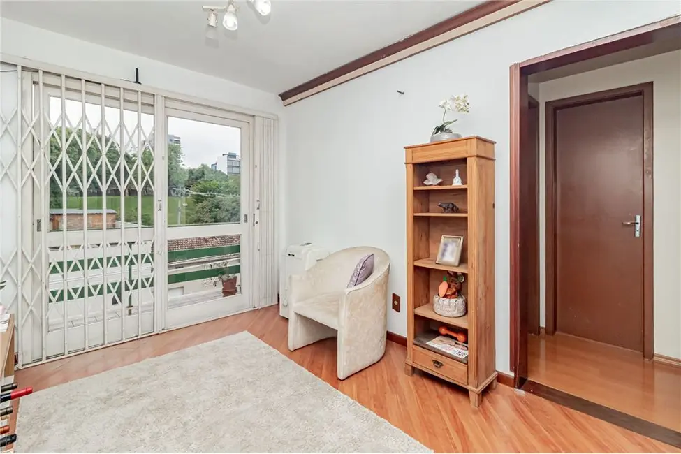 Foto 3 de Cobertura com 3 quartos à venda, 167m2 em Passo da Areia, Porto Alegre - RS