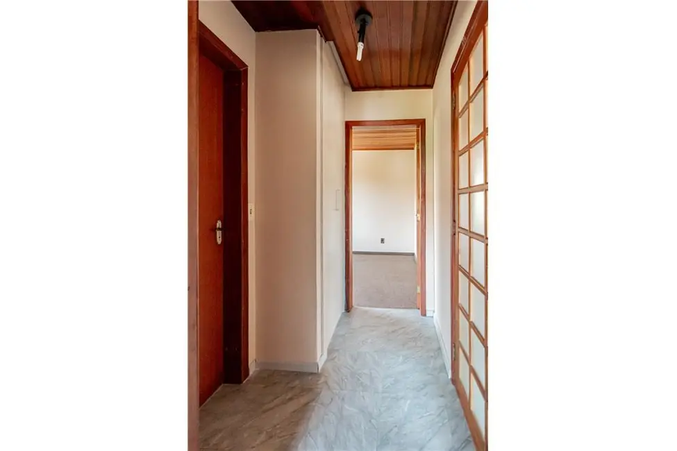 Apartamento com 2 quartos à venda, 82m2 em Passo da Areia, Porto Alegre - RS - imagem 8 Foto 8 de Apartamento com 2 quartos à venda, 82m2 em Passo da Areia, Porto Alegre - RS
