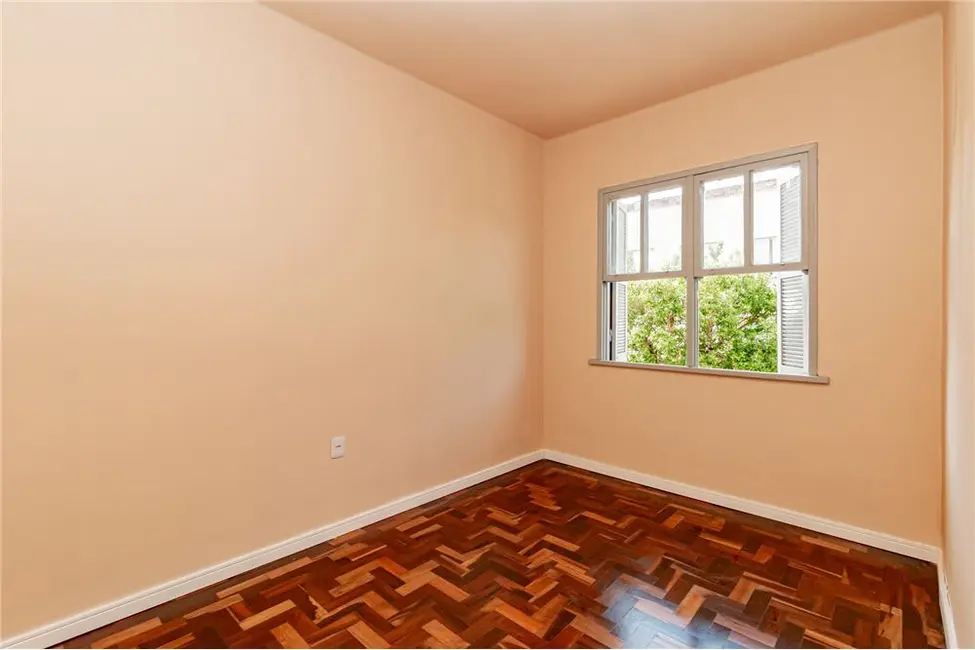 Foto 7 de Apartamento com 2 quartos à venda, 50m2 em Passo da Areia, Porto Alegre - RS