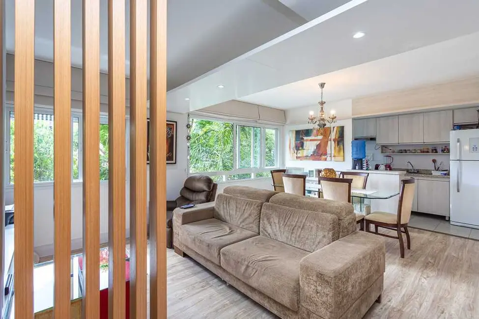 Apartamento com 3 quartos à venda, 73m2 em Menino Deus, Porto Alegre - RS - imagem 5 Foto 5 de Apartamento com 3 quartos à venda, 73m2 em Menino Deus, Porto Alegre - RS