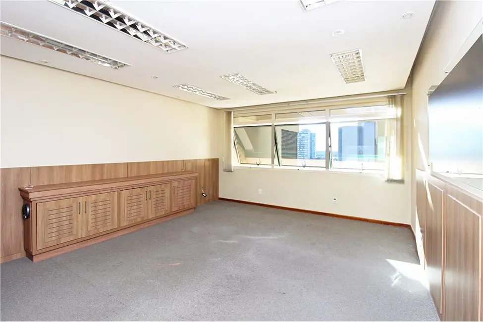Sala Comercial à venda, 32m2 em Centro Histórico, Porto Alegre - RS - imagem 3 Foto 3 de Sala Comercial à venda, 32m2 em Centro Histórico, Porto Alegre - RS