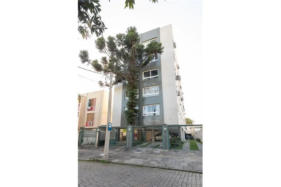 Foto 3 de Apartamento com 2 quartos à venda, 61m2 em Santa Maria Goretti, Porto Alegre - RS