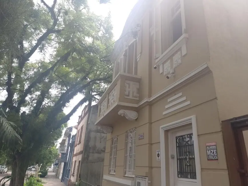 Casa com 3 quartos à venda, 180m2 em Floresta, Porto Alegre - RS - imagem 4 Foto 4 de Casa com 3 quartos à venda, 180m2 em Floresta, Porto Alegre - RS