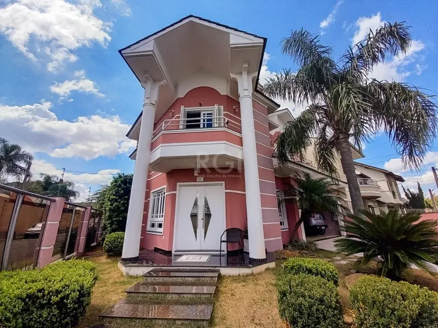 Foto 1 de Casa com 3 quartos à venda, 230m2 em Parque da Matriz, Cachoeirinha - RS