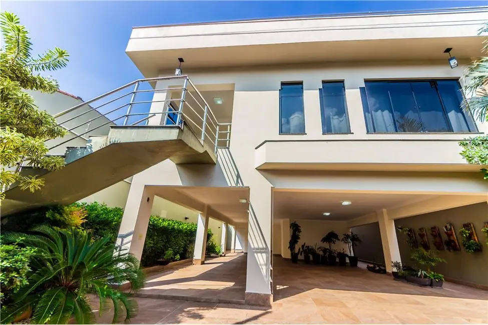 Foto 2 de Casa com 3 quartos à venda, 302m2 em Sítio da Figueira, São Paulo - SP