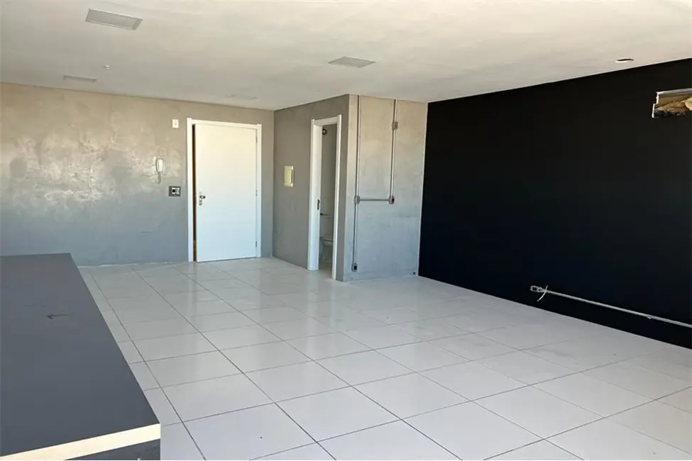Foto 5 de Sala Comercial à venda, 48m2 em Passo da Areia, Porto Alegre - RS