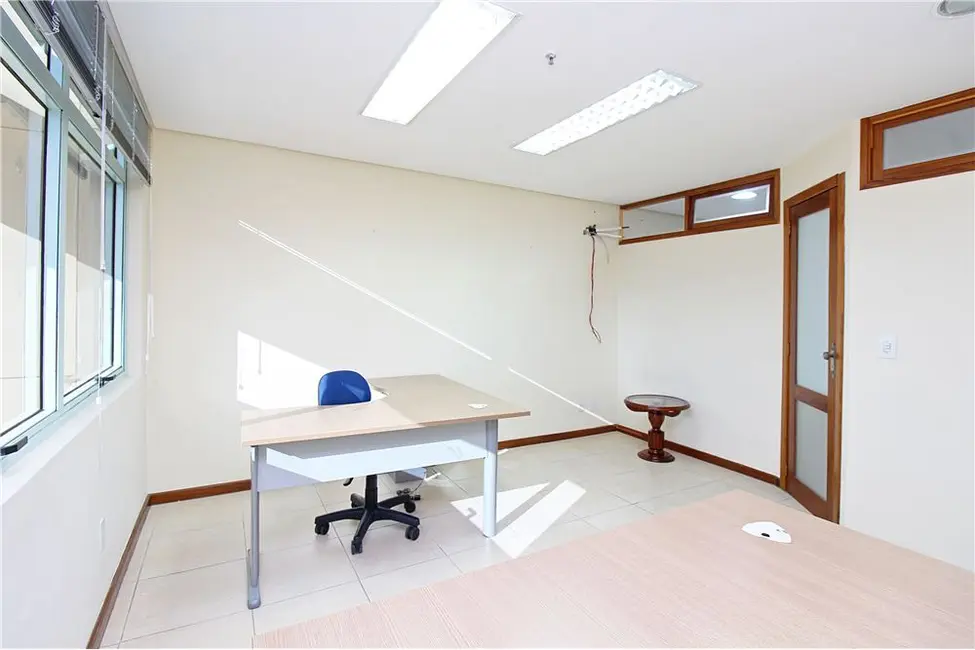Foto 3 de Sala Comercial à venda, 44m2 em Centro Histórico, Porto Alegre - RS
