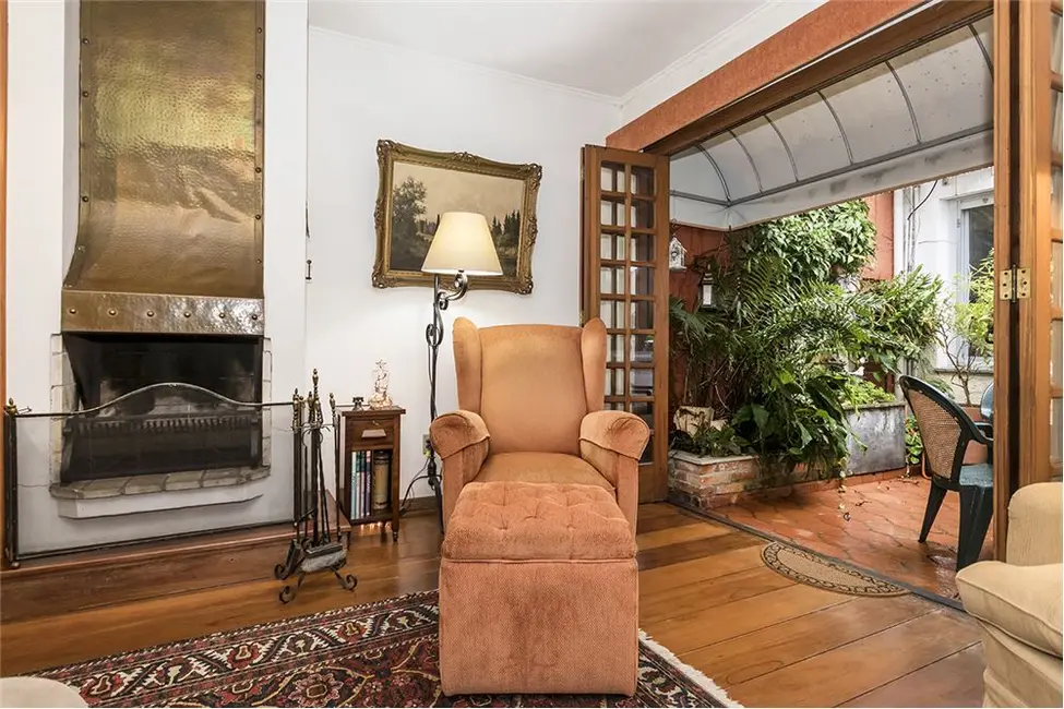 Casa com 4 quartos à venda, 280m2 em Três Figueiras, Porto Alegre - RS - imagem 5 Foto 5 de Casa com 4 quartos à venda, 280m2 em Três Figueiras, Porto Alegre - RS