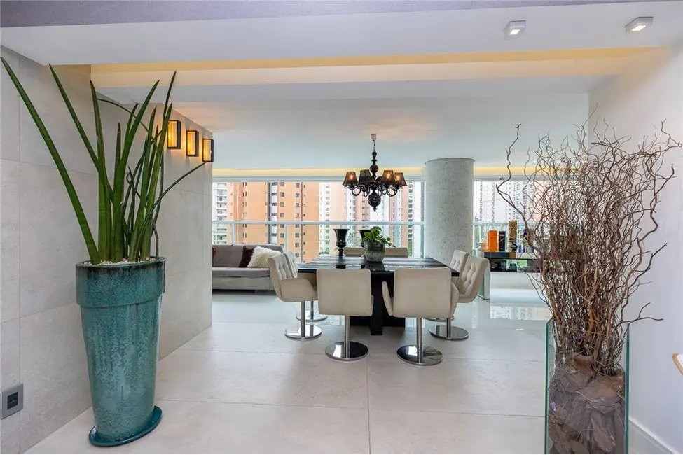 Apartamento com 4 quartos à venda, 335m2 em Moema, São Paulo - SP - imagem 6 Foto 6 de Apartamento com 4 quartos à venda, 335m2 em Moema, São Paulo - SP