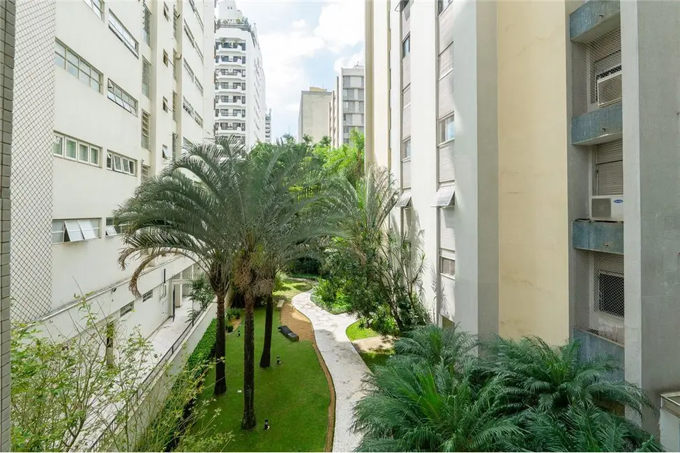 Foto 7 de Apartamento com 3 quartos à venda, 226m2 em Jardins, São Paulo - SP