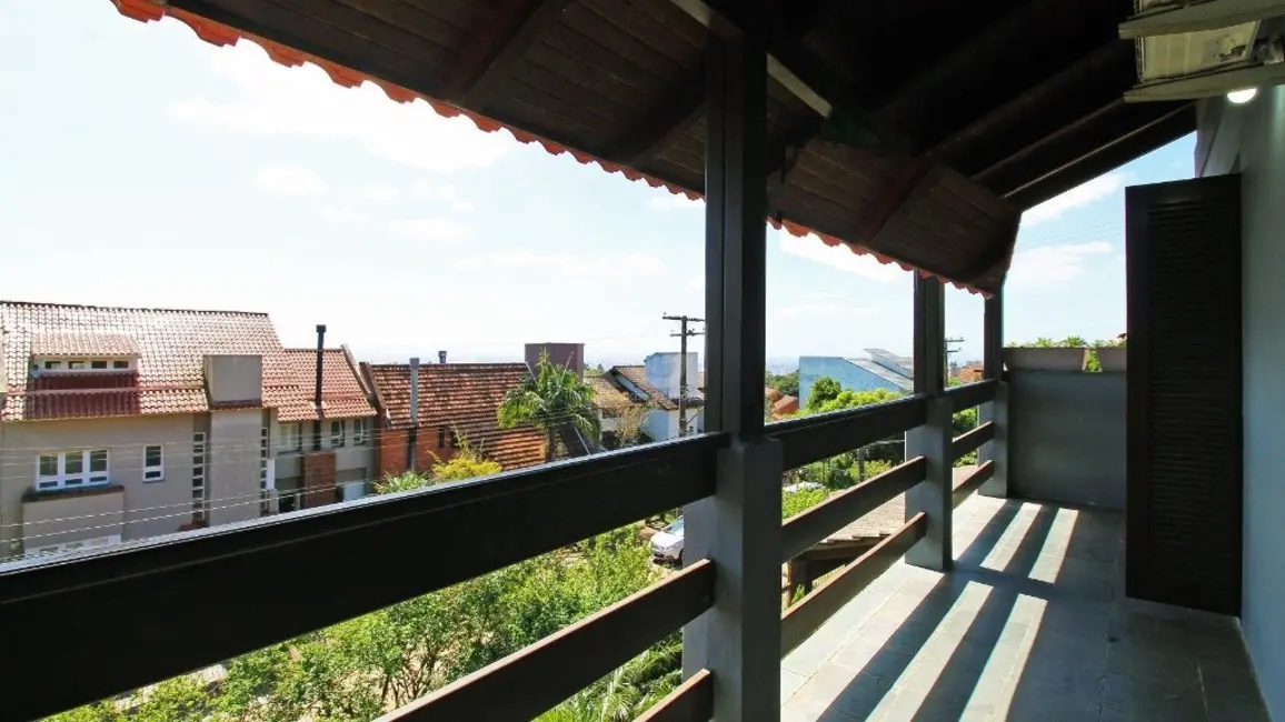 Casa com 3 quartos à venda, 195m2 em Teresópolis, Porto Alegre - RS - imagem 9 Foto 9 de Casa com 3 quartos à venda, 195m2 em Teresópolis, Porto Alegre - RS