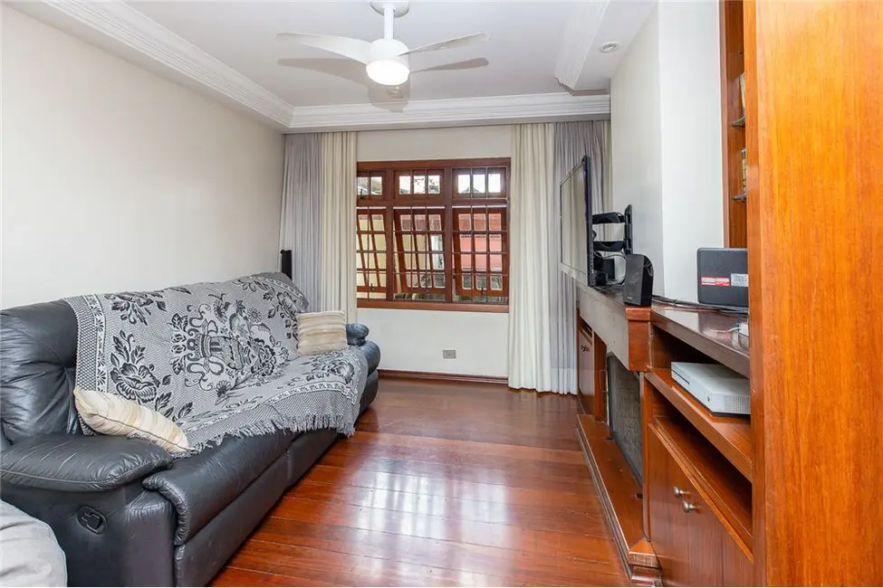Foto 2 de Casa com 3 quartos à venda, 180m2 em Vila Marari, São Paulo - SP