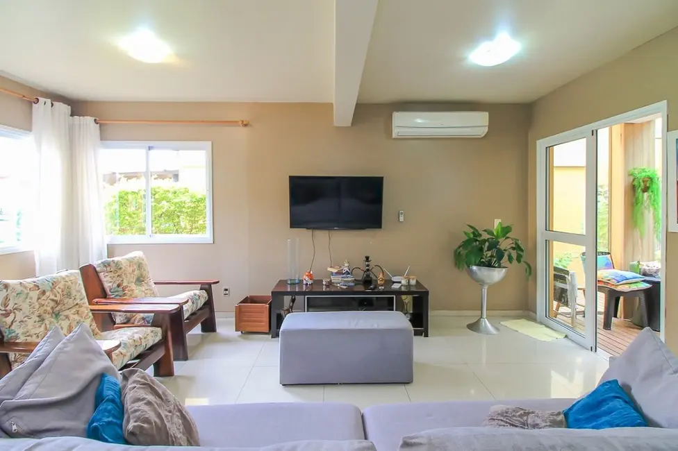 Casa de Condomínio com 3 quartos à venda, 163m2 em Protásio Alves, Porto Alegre - RS - imagem 3 Foto 3 de Casa de Condomínio com 3 quartos à venda, 163m2 em Protásio Alves, Porto Alegre - RS