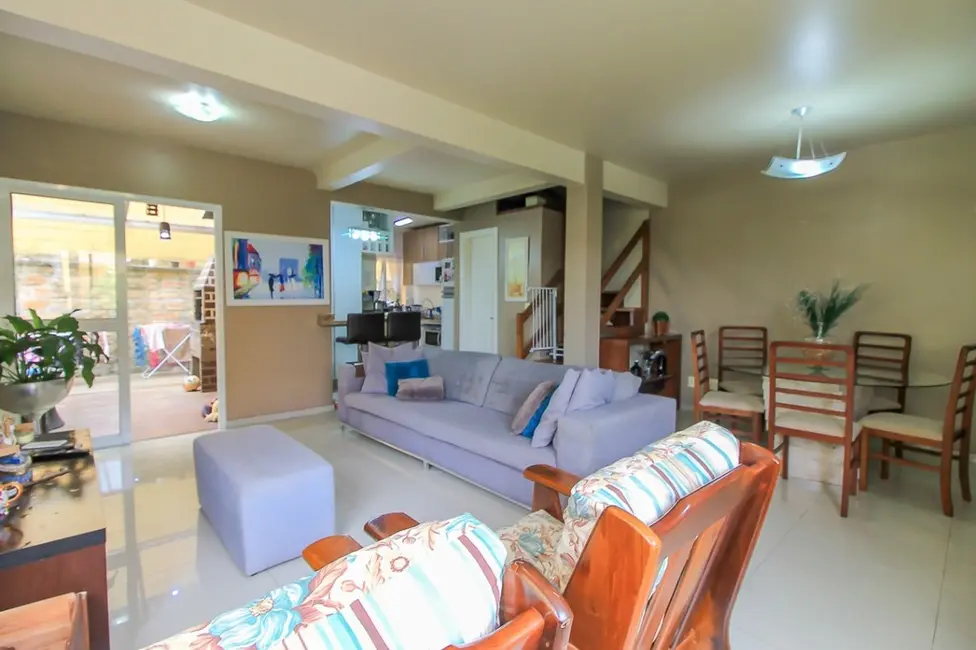 Casa de Condomínio com 3 quartos à venda, 163m2 em Protásio Alves, Porto Alegre - RS - imagem 4 Foto 4 de Casa de Condomínio com 3 quartos à venda, 163m2 em Protásio Alves, Porto Alegre - RS