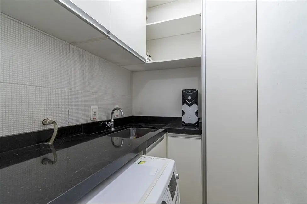Casa com 2 quartos à venda, 89m2 em Niterói, Canoas - RS - imagem 8 Foto 8 de Casa com 2 quartos à venda, 89m2 em Niterói, Canoas - RS