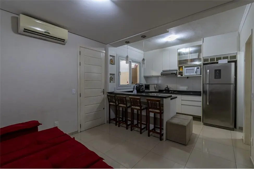 Casa com 2 quartos à venda, 89m2 em Niterói, Canoas - RS - imagem 9 Foto 9 de Casa com 2 quartos à venda, 89m2 em Niterói, Canoas - RS