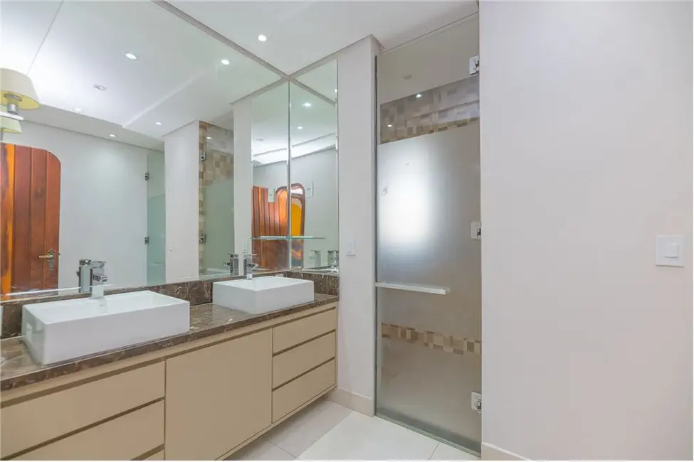 Foto 8 de Cobertura com 6 quartos à venda, 554m2 em Santa Cecília, Porto Alegre - RS