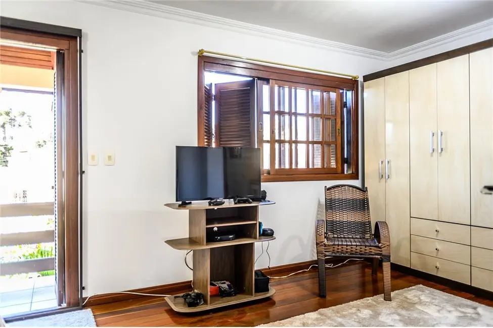 Foto 2 de Casa com 3 quartos à venda, 297m2 em Gloria, Porto Alegre - RS