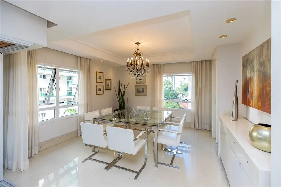 Foto 3 de Apartamento com 3 quartos à venda, 243m2 em Vila Uberabinha, São Paulo - SP